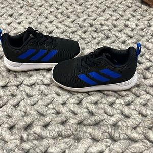 Nearly brand new adidas toddler 7c